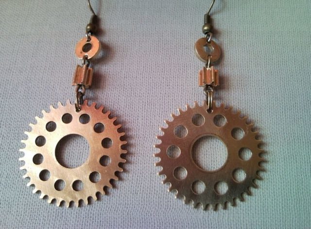 Steampunk style earrings from clockwork gear 1.