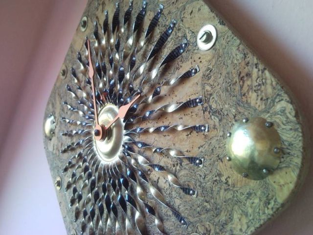 Recycled gold sunbeams wall clock from cork tray, spray can, coin
