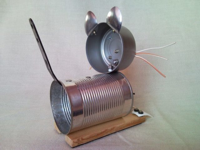 Recycled tin can zombie cat desk, table clock, junk sculpture, home decor