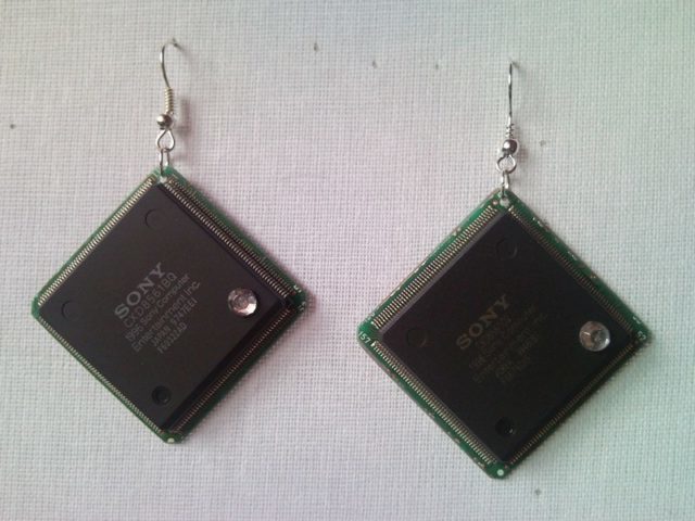 Recycled microchip PCB geekery earrings with strass 10.